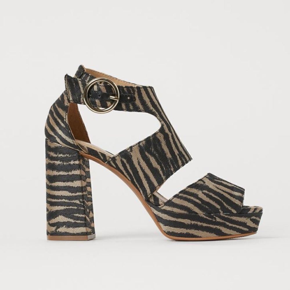 H&M platform zebra print sandals SZ 40/9.5-10US B66